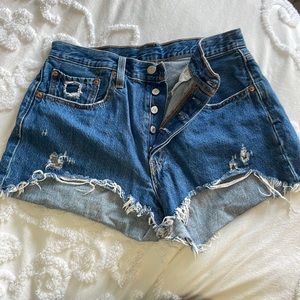 Like new Levi’s 501 cut off shorts. Size 30